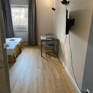 H6 Major Travel & Business, Free Parking Krakau